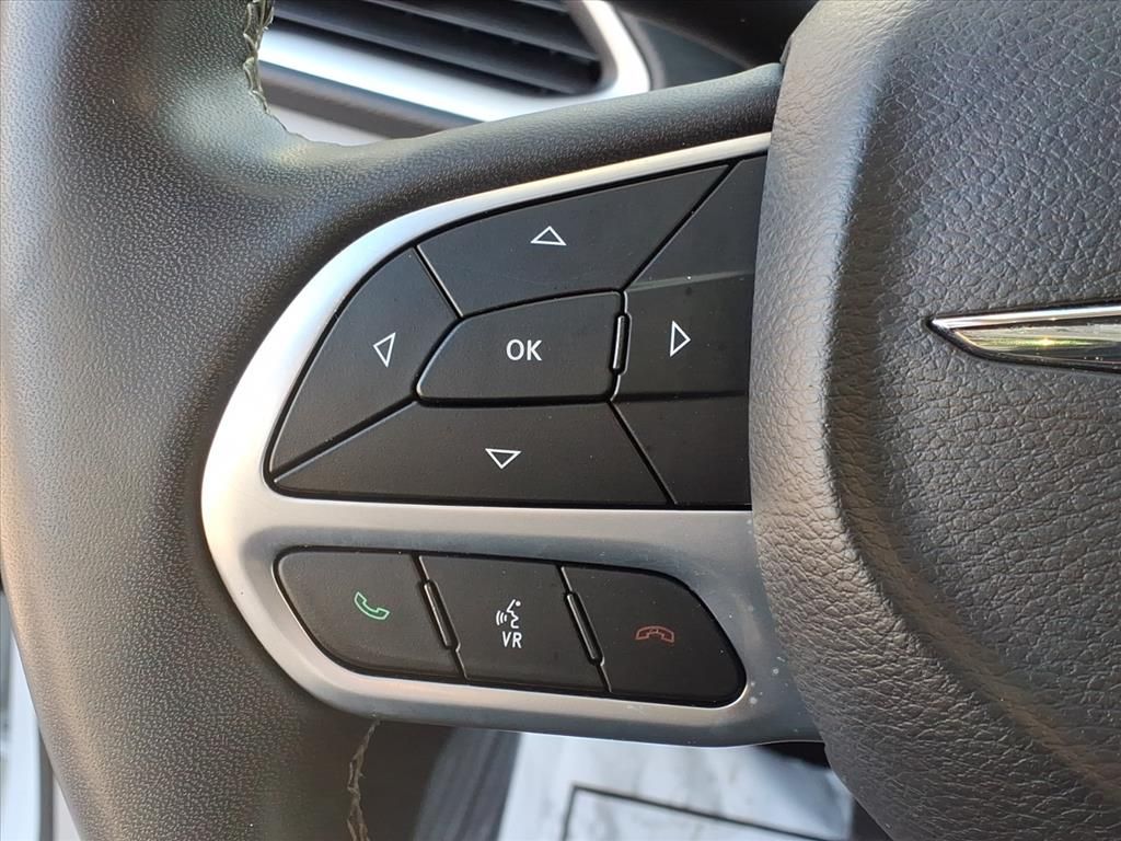 2022 CHRYSLER PACIFICA - Image 18