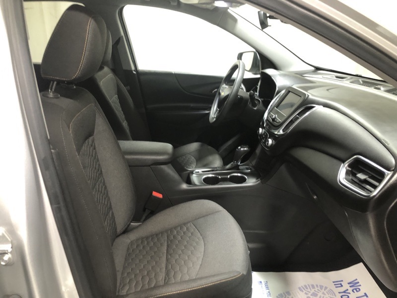 2020 Chevrolet Equinox LT photo 12