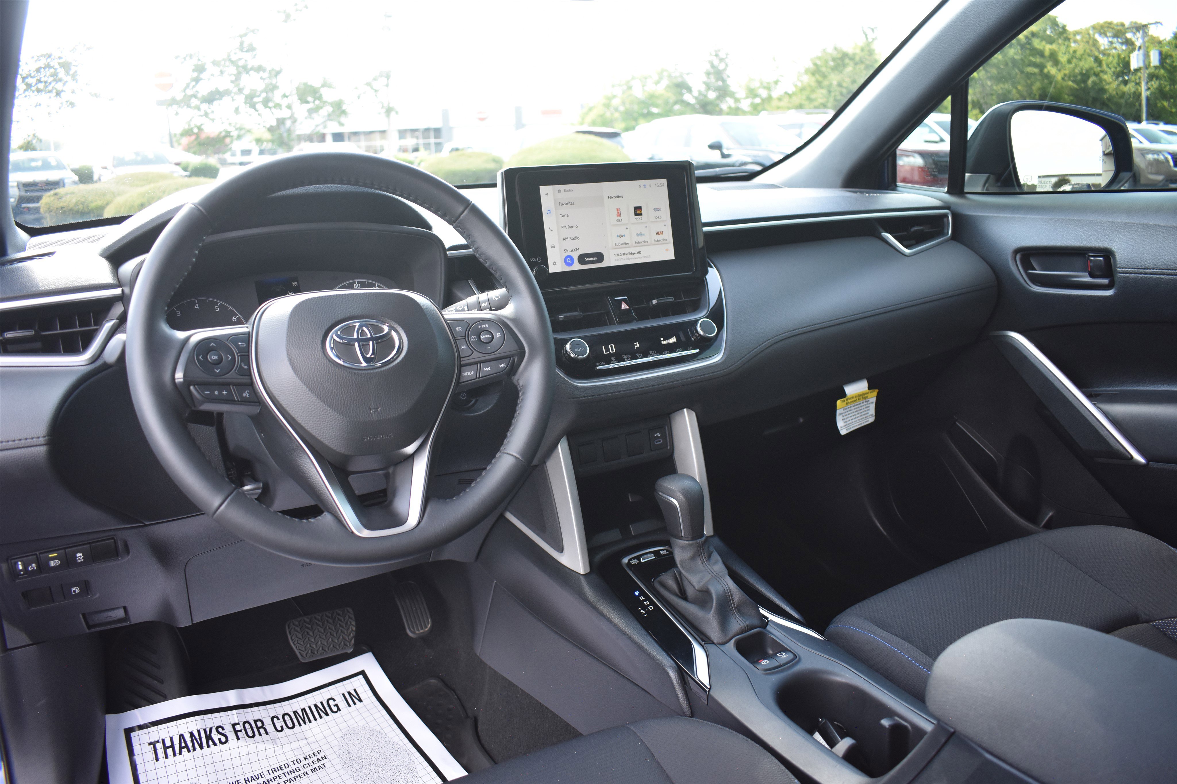 2024 Toyota Corolla Hybrid SE photo 5