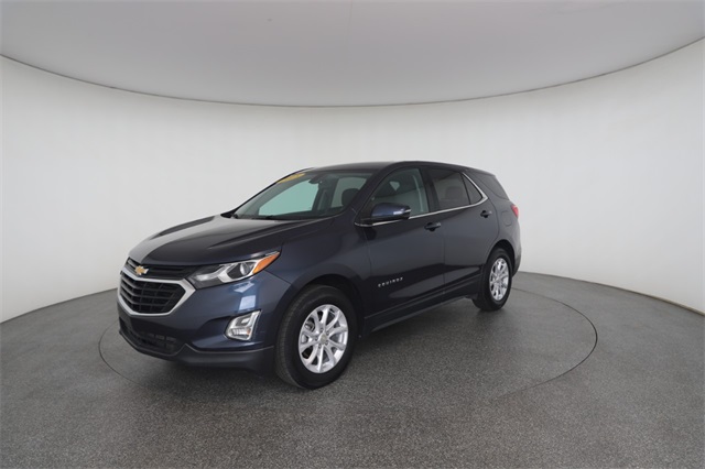 2018 Chevrolet Equinox LT photo 2