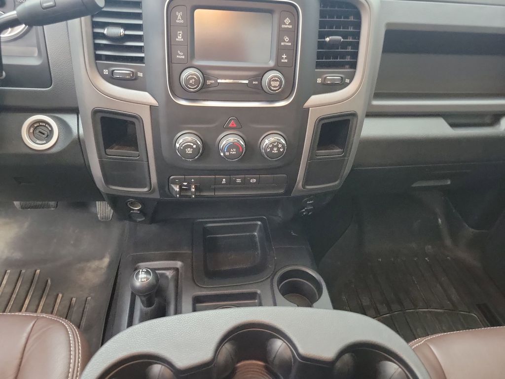 2017 Ram 2500 Tradesman photo 18