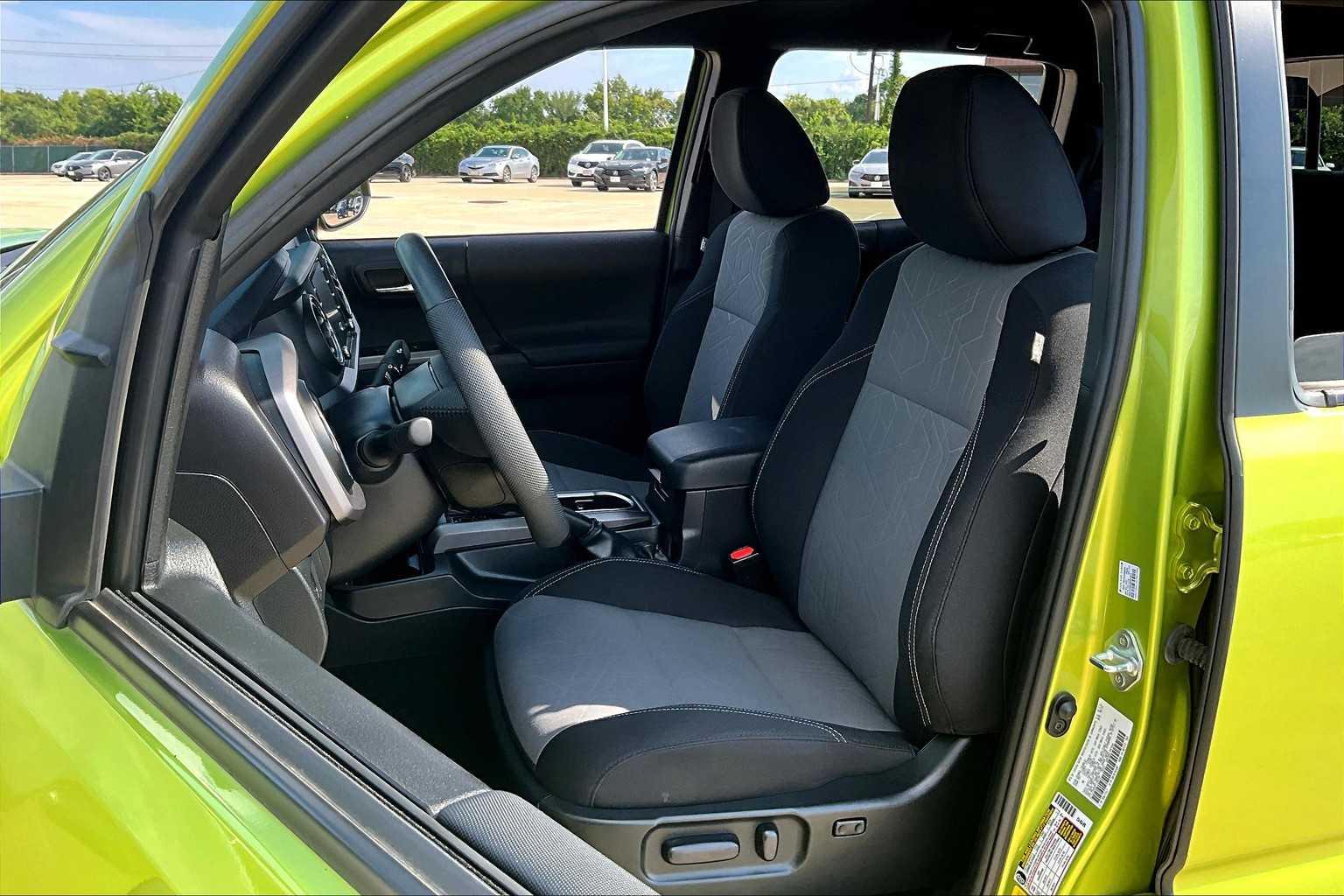2023 Toyota Tacoma TRD 4x4 photo 7