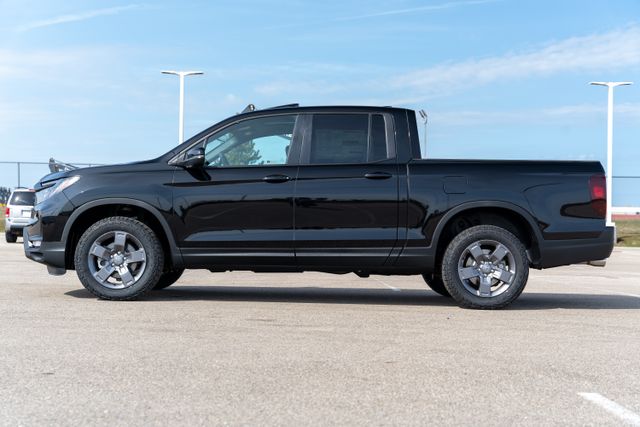 2026 Honda Ridgeline TrailSport photo 4