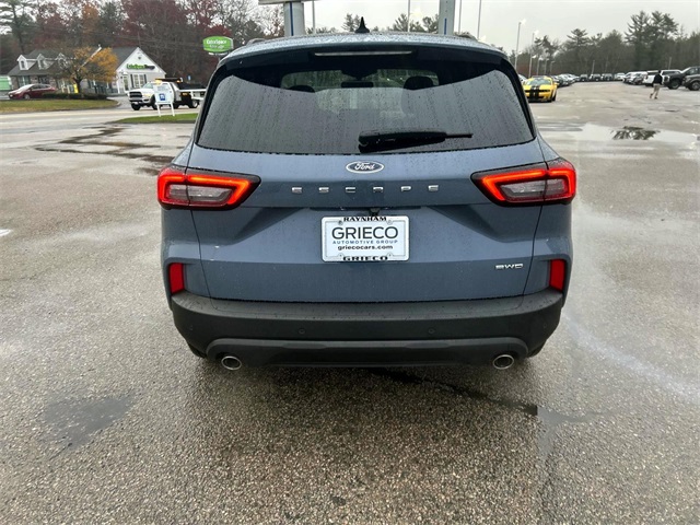 2025 Ford Escape ST-Line photo 4