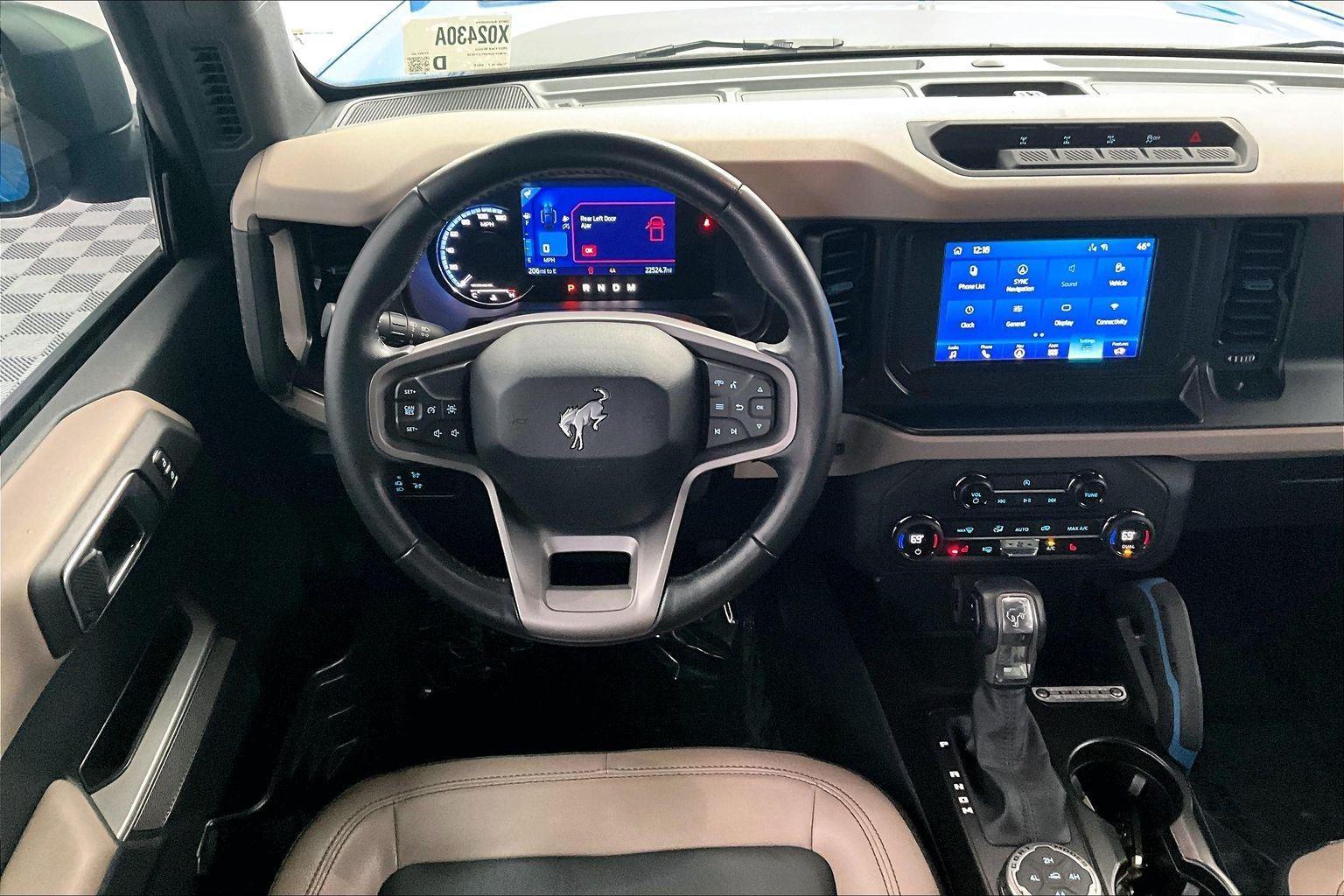 2023 Ford Bronco Wildtrak photo 2