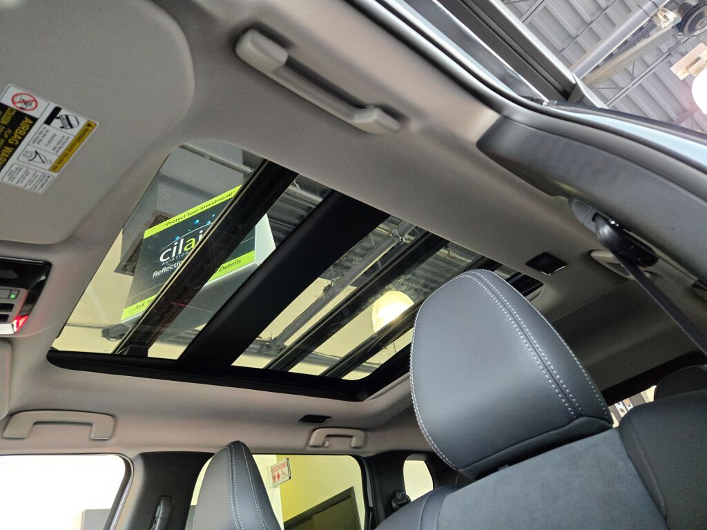 2025 Mitsubishi Outlander S-AWC photo 20