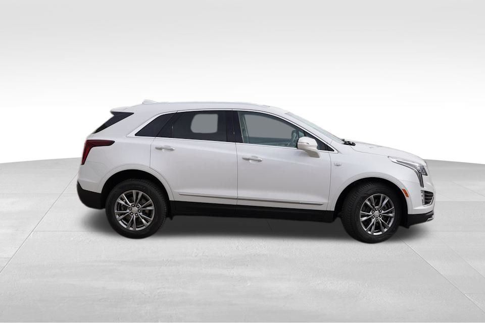 2021 Cadillac XT5 Premium Luxury photo 3