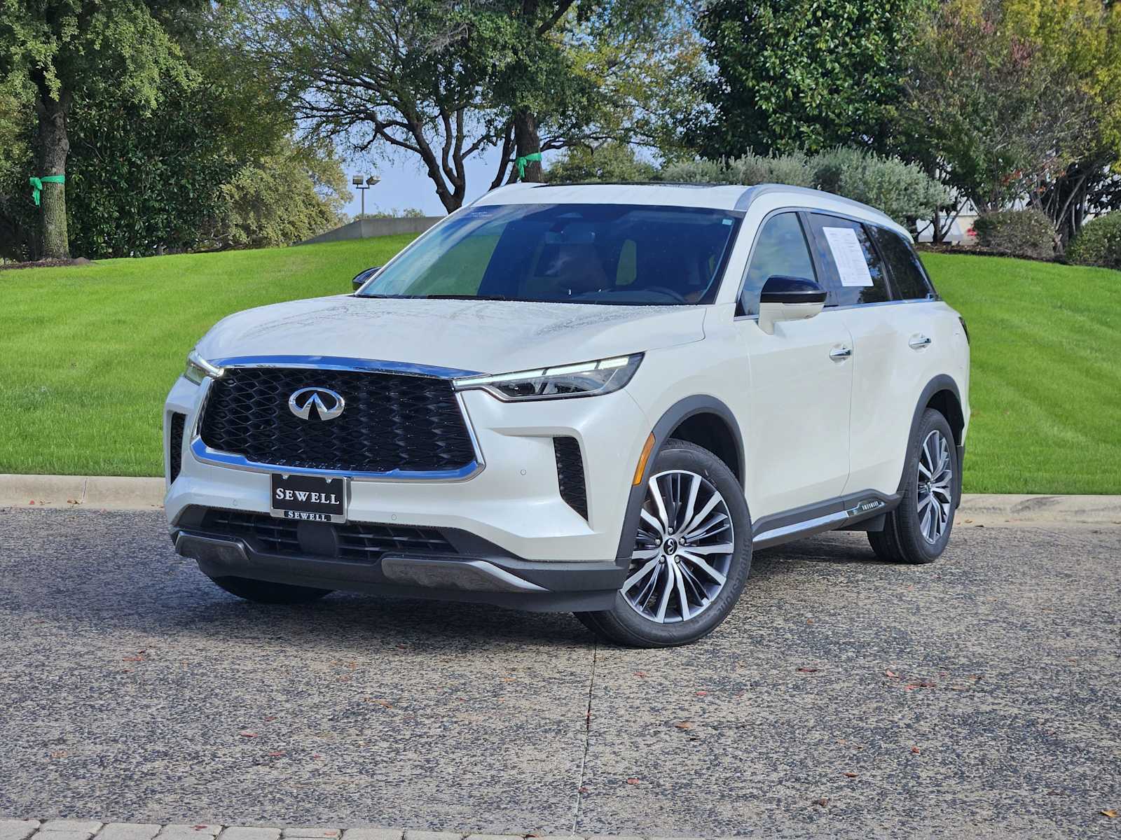 2023 INFINITI QX60 SENSORY's photo