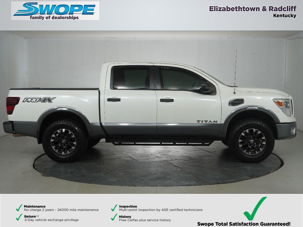 2017 Nissan Titan PRO-4X photo 2