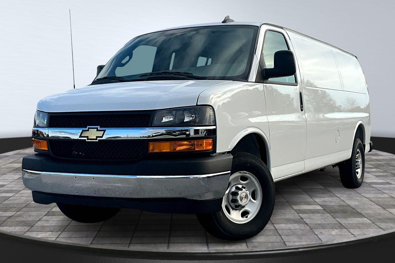 2025 Chevrolet Express Cargo Work Van's photo