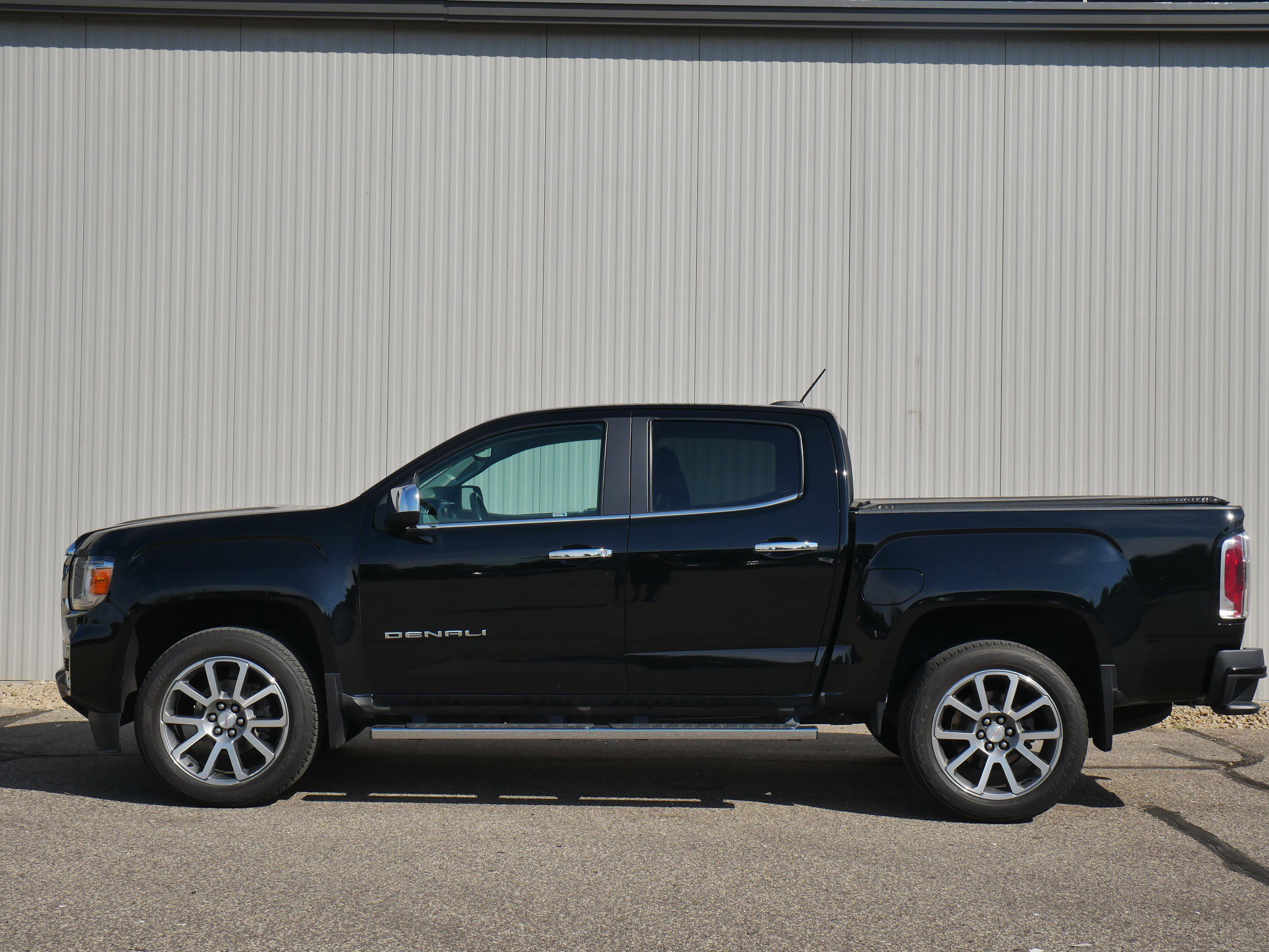 Used 2021 GMC Canyon Denali with VIN 1GTG6EEN8M1178558 for sale in Hastings, Minnesota