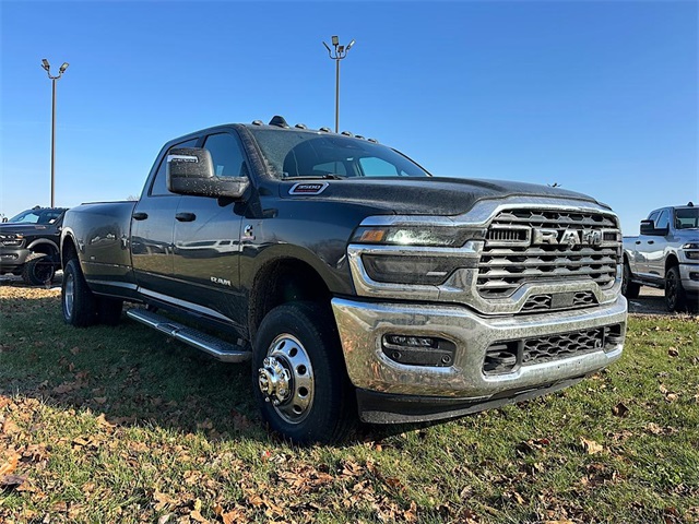 2026 RAM Ram 3500 Pickup Big Horn's photo
