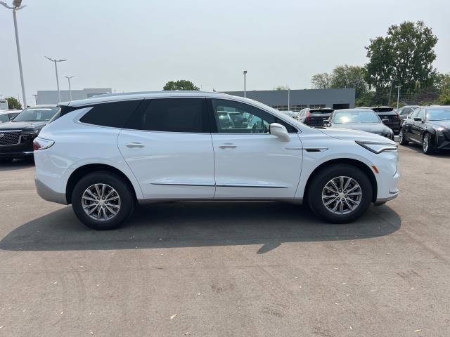 2022 Buick Enclave Essence photo 11