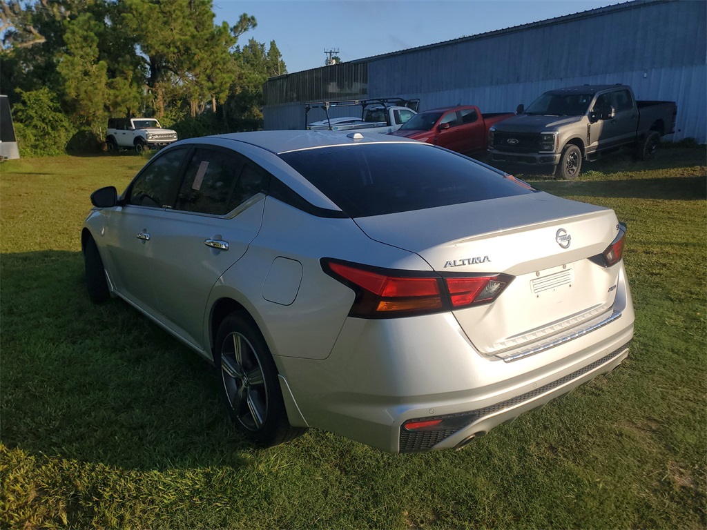2020 Nissan Altima 2.5 SV photo 4