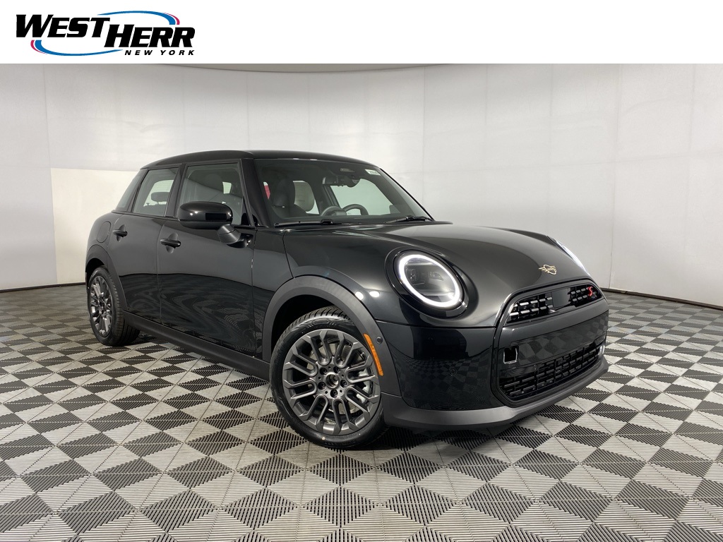 2026 MINI Hardtop 4 Door S's photo