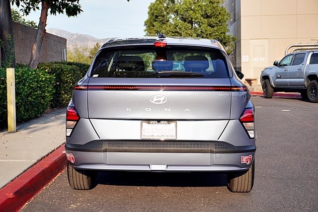 Used 2024 Blue Hyundai SE image 9