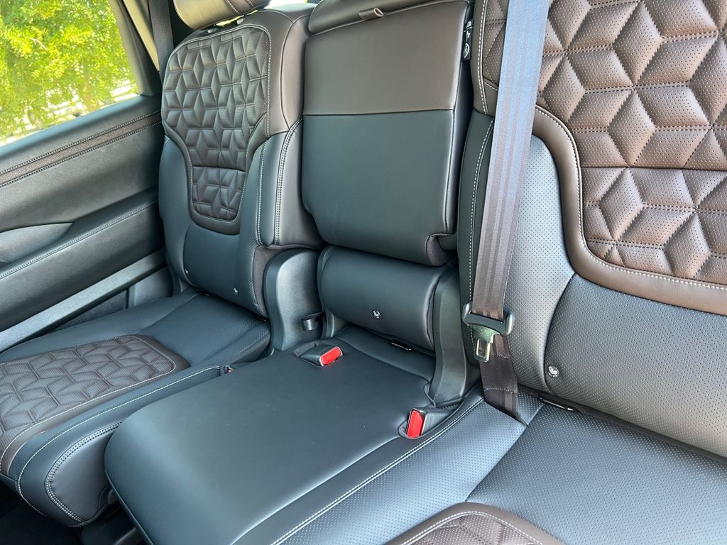 2026 Nissan Armada Platinum photo 20