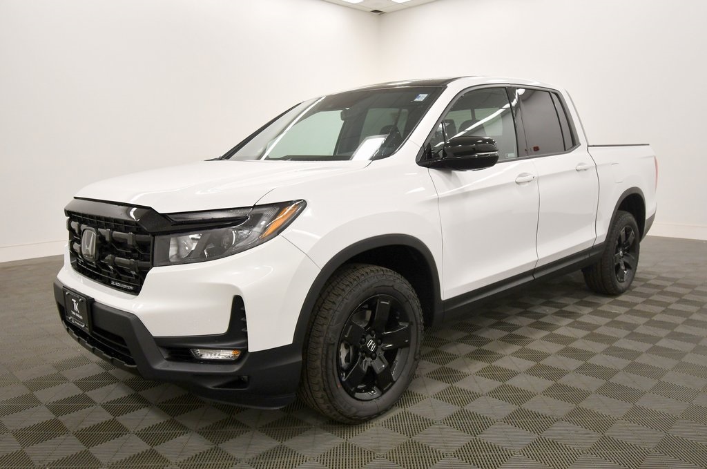 2026 Honda Ridgeline Black Edition photo 2