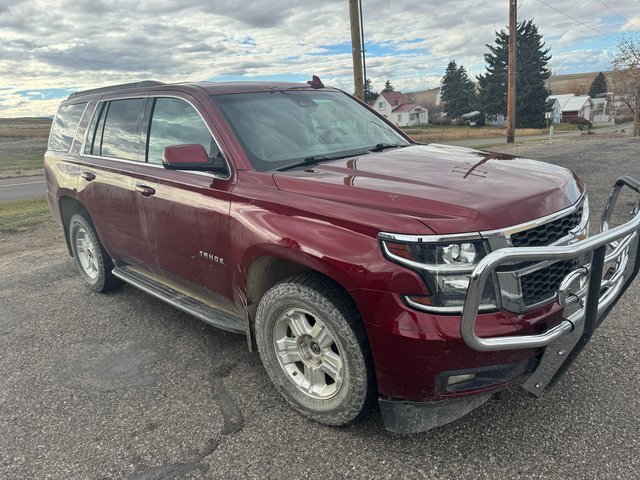 2017 Chevrolet Tahoe LT photo 2