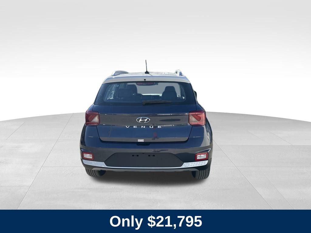 2024 Hyundai Venue SEL Limited photo 3