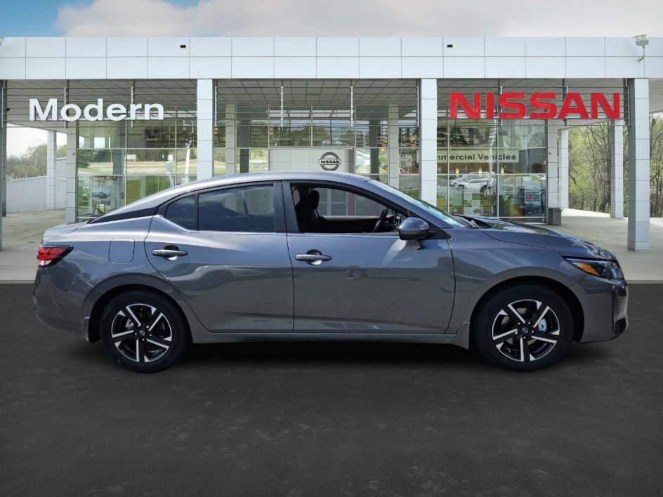 2025 Nissan Sentra SV photo 3