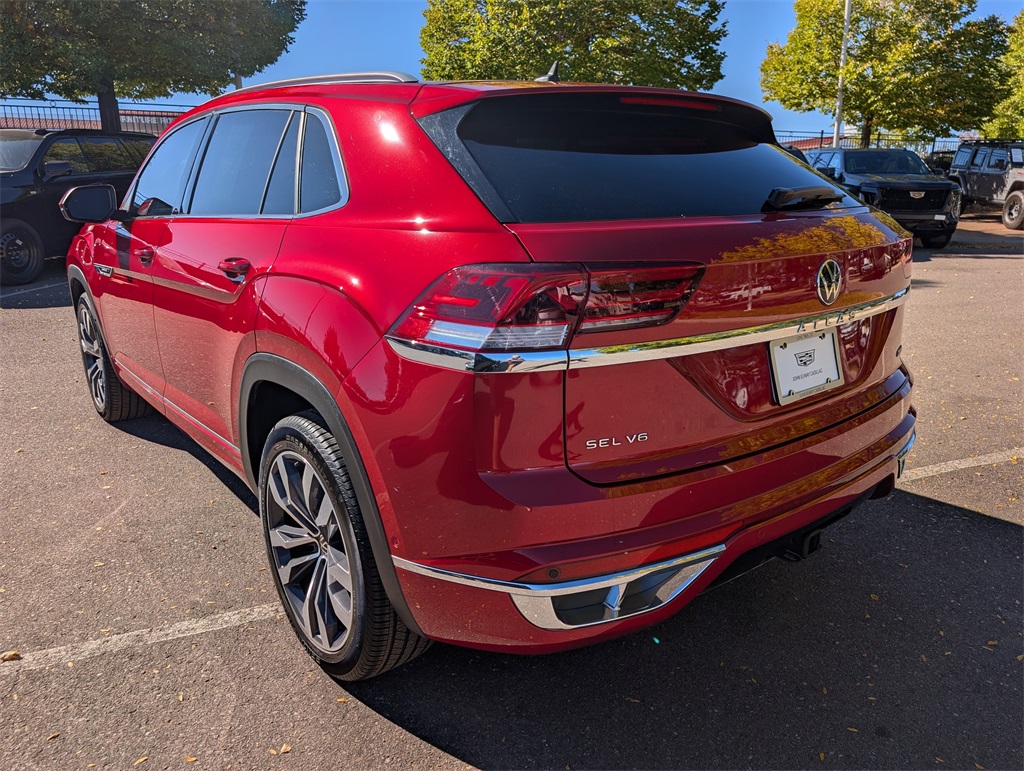 2022 Volkswagen Atlas Cross Sport V6 SEL Premium R-Line photo 2