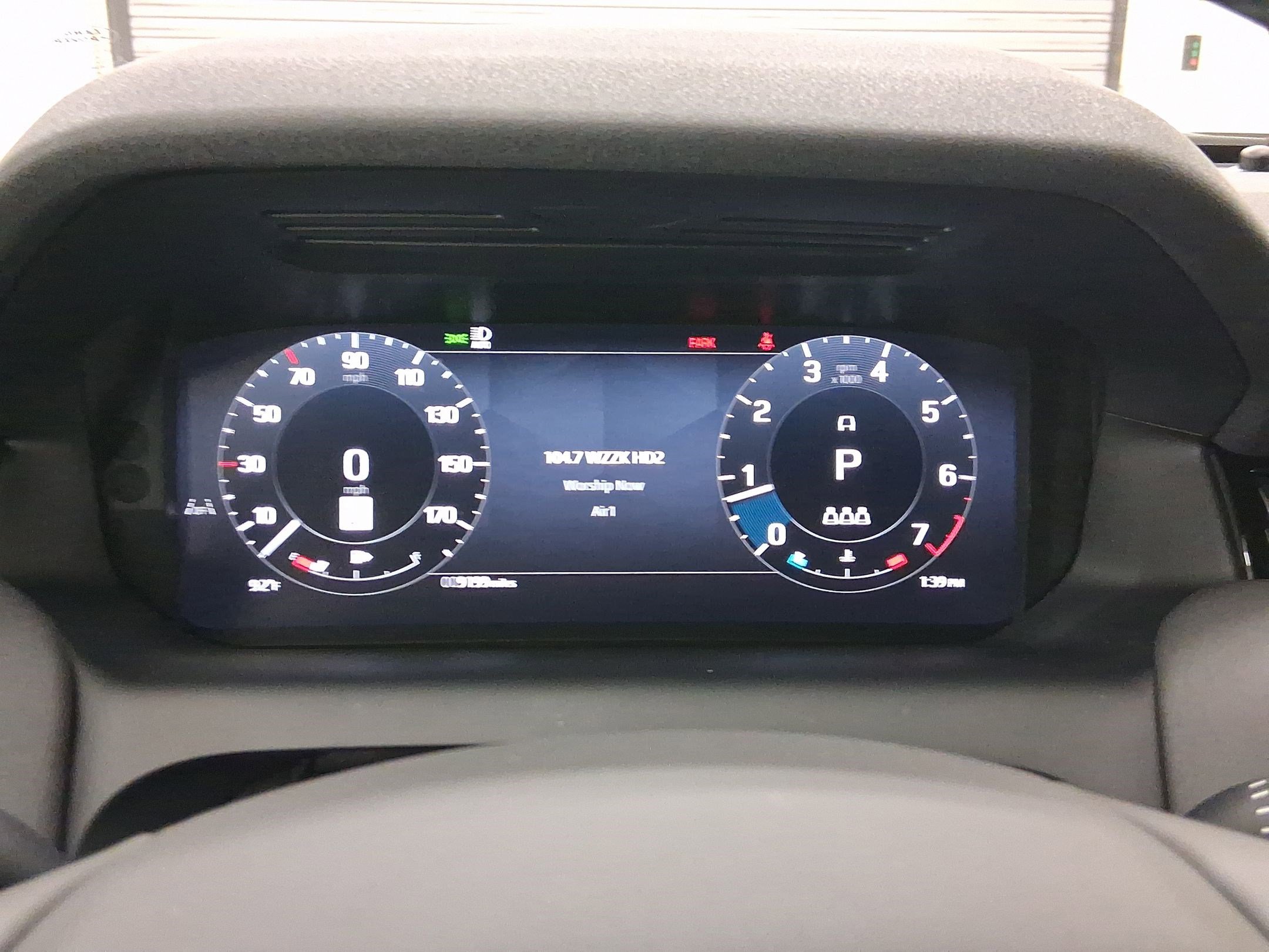 2025 Land Rover Discovery Sport S photo 10