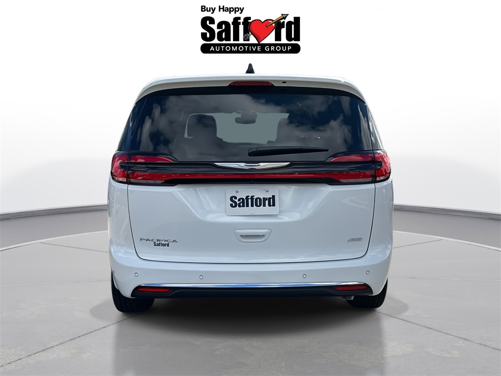 2025 Chrysler Pacifica photo 7