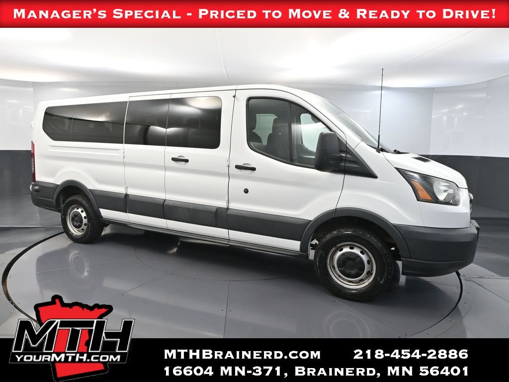 2016 Ford Transit XL's photo