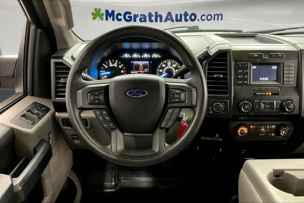 2016 Ford F-150 XL photo 6