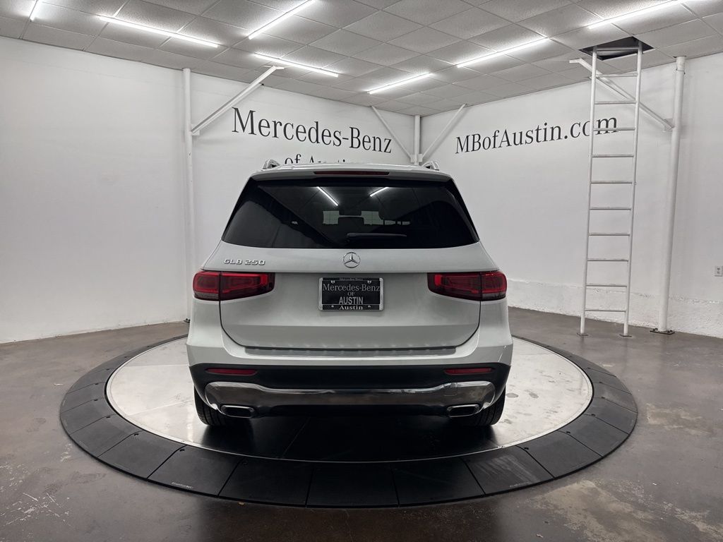 2021 Mercedes Benz GLB 250 photo 5