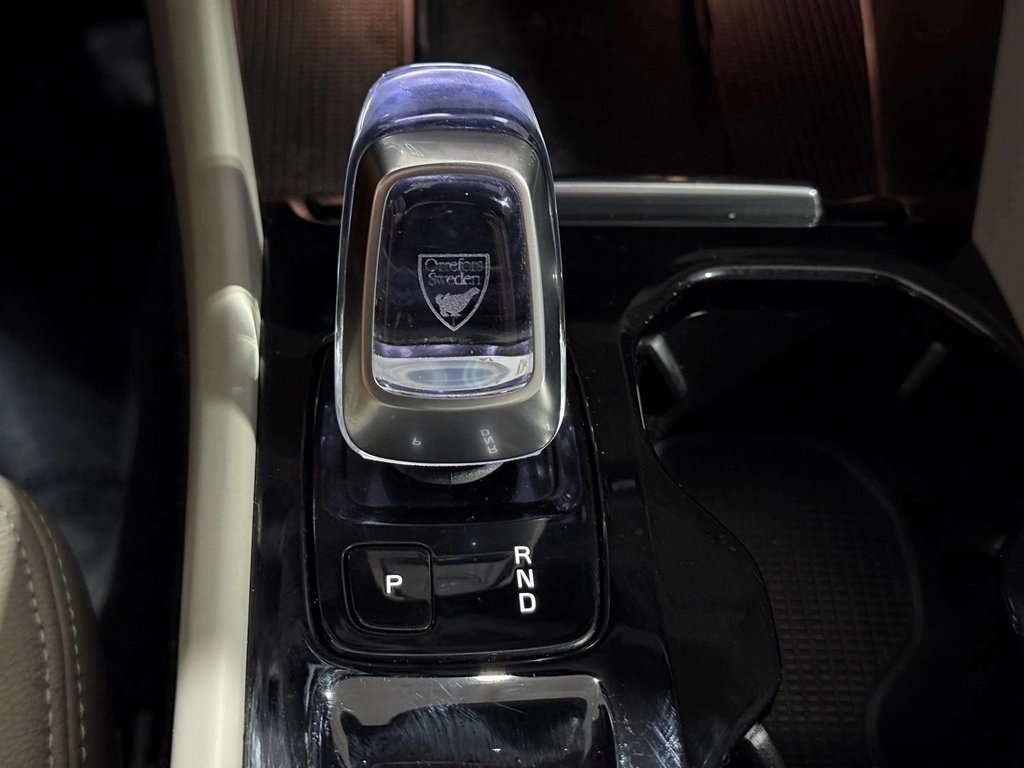 2020 Volvo XC40 T5 Inscription AWD photo 15