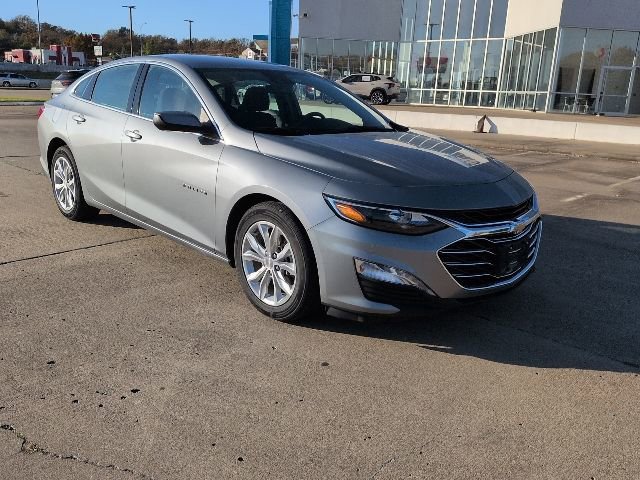 2024 Chevrolet Malibu 1LT photo 2