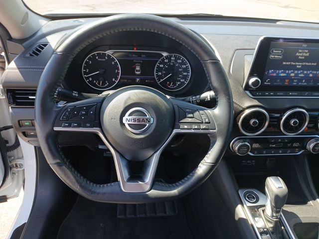 2022 Nissan Sentra SV photo 13