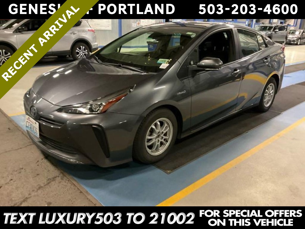 PreOwned 2022 Toyota Prius L 5D Hatchback in Portland PGN0305 Ron