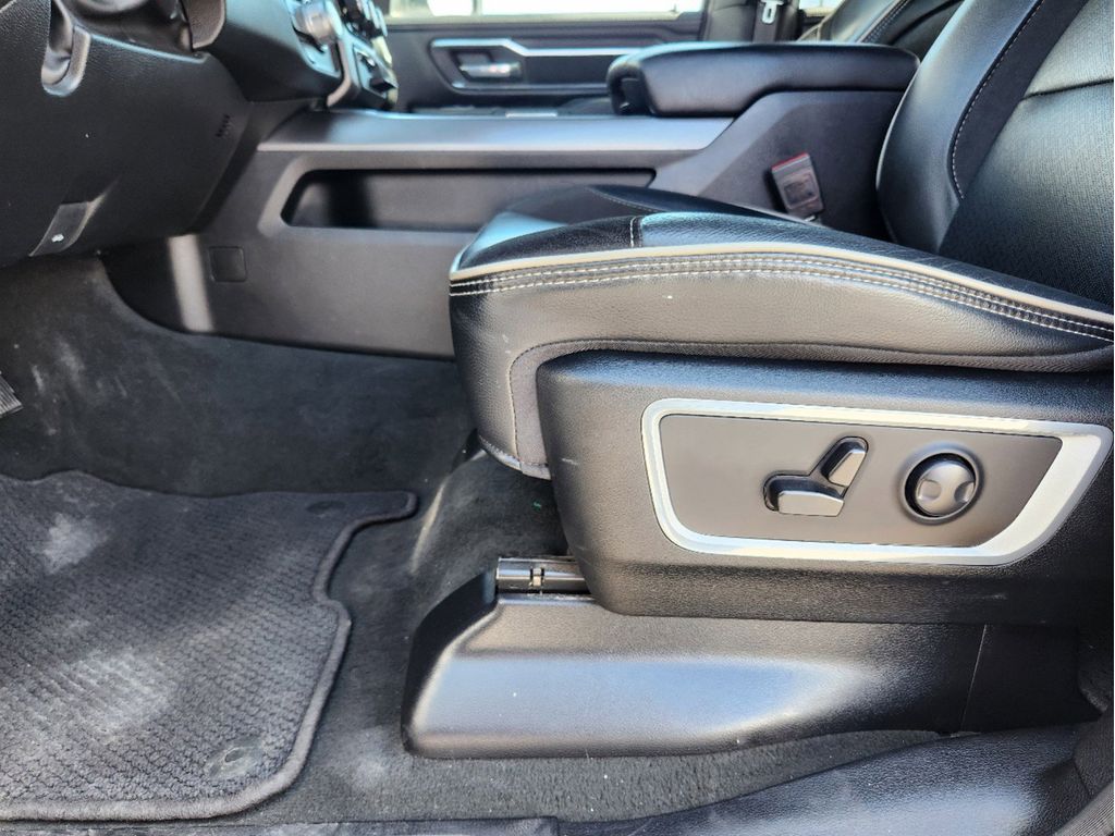 2024 Ram 1500 Laramie photo 8