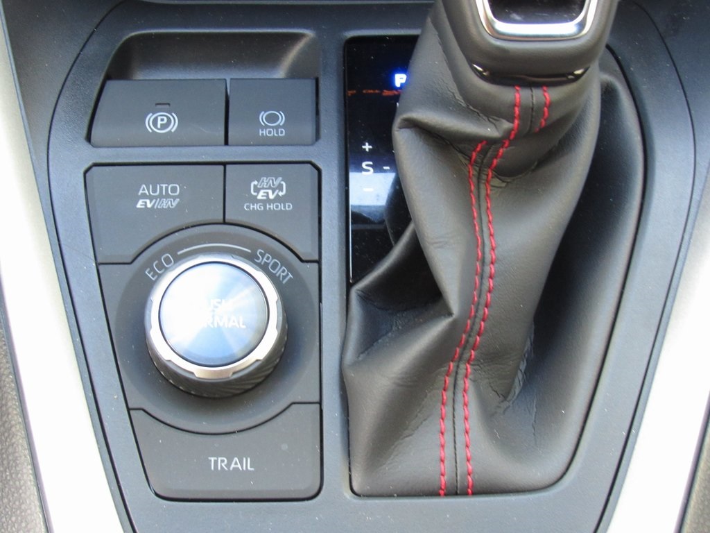 2025 Toyota RAV4 Hybrid XSE photo 30