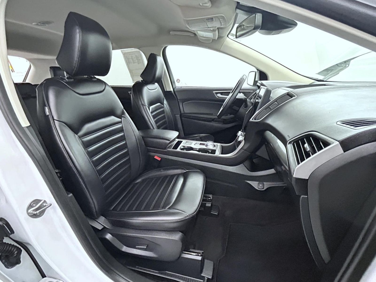 2024 Ford Edge SEL photo 14