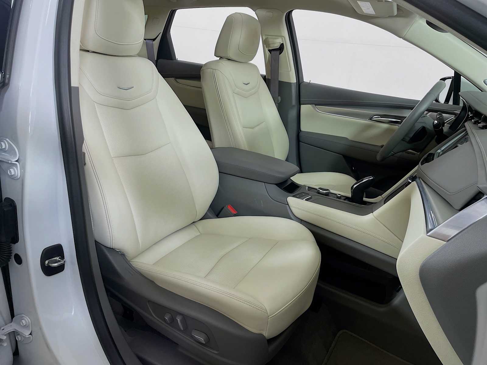 2022 Cadillac XT5 Premium Luxury photo 25