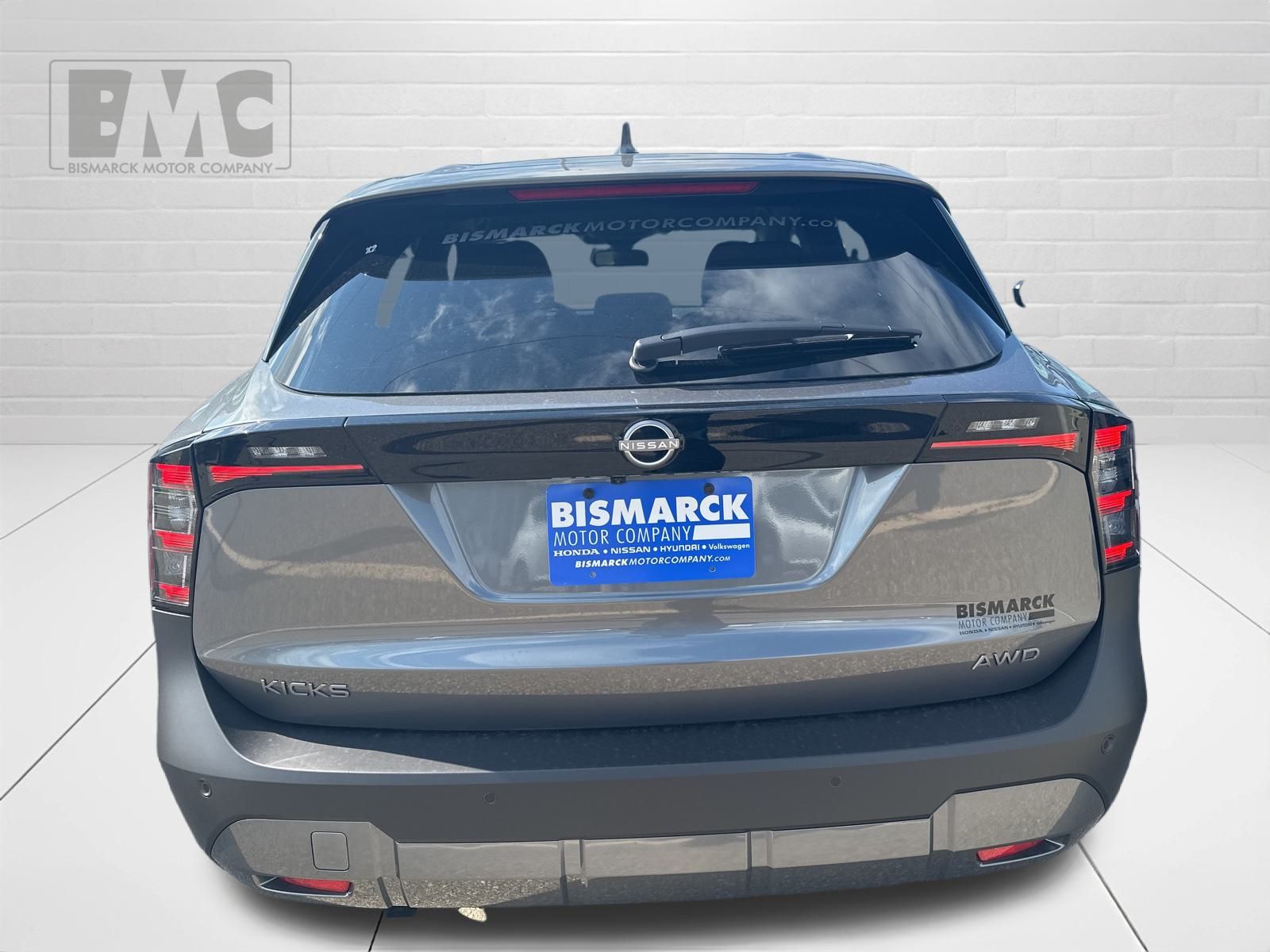 2025 Nissan Kicks SV photo 7