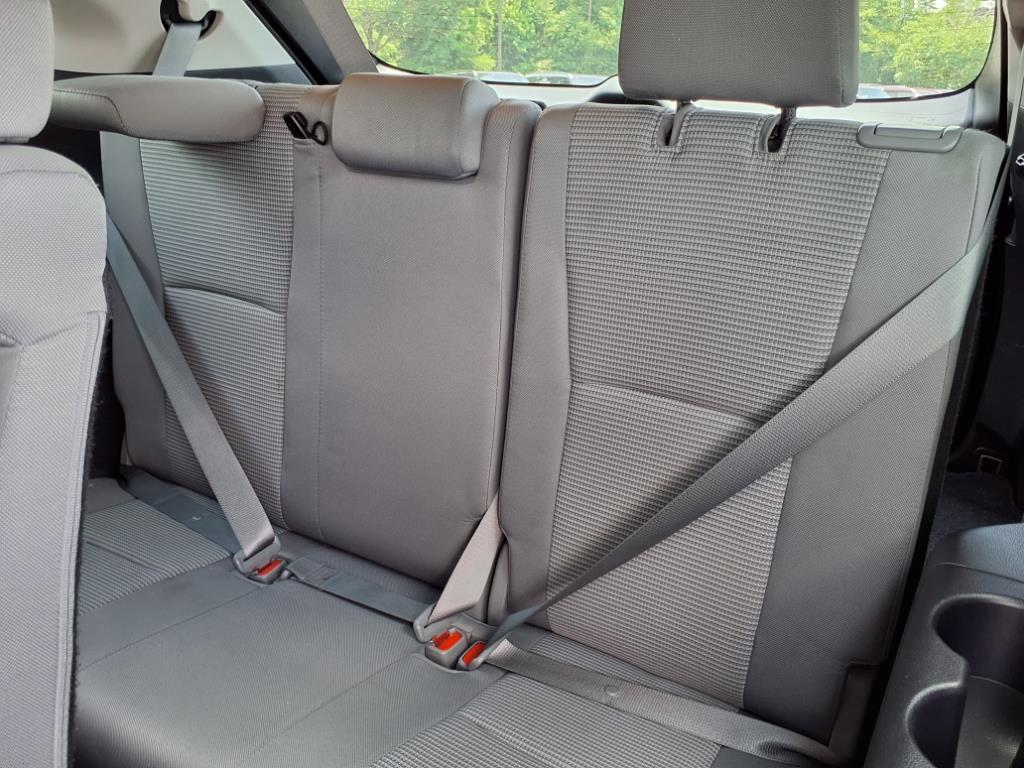2020 Toyota Highlander LE photo 20