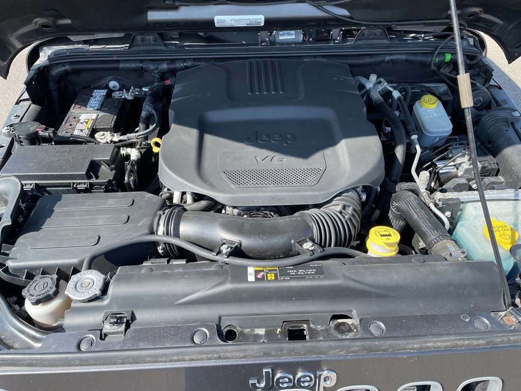 2018 Jeep Wrangler Unlimited Sahara photo 19