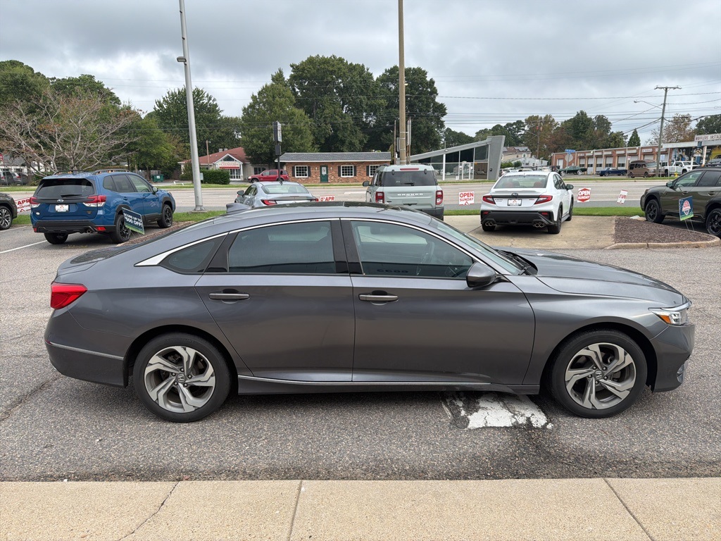 2020 Honda Accord EX photo 4