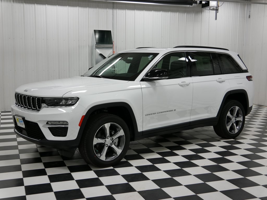 2024 Jeep Grand Cherokee Limited photo 4