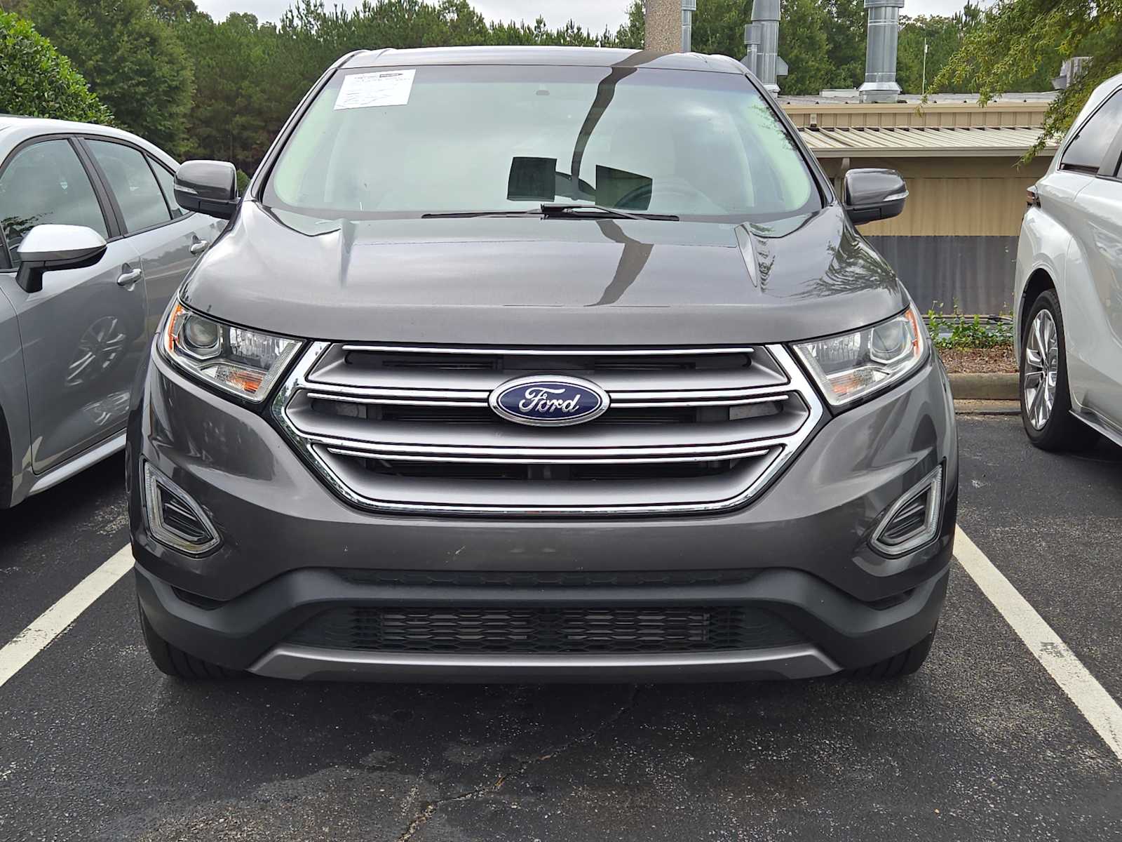 2018 Ford Edge SEL photo 2