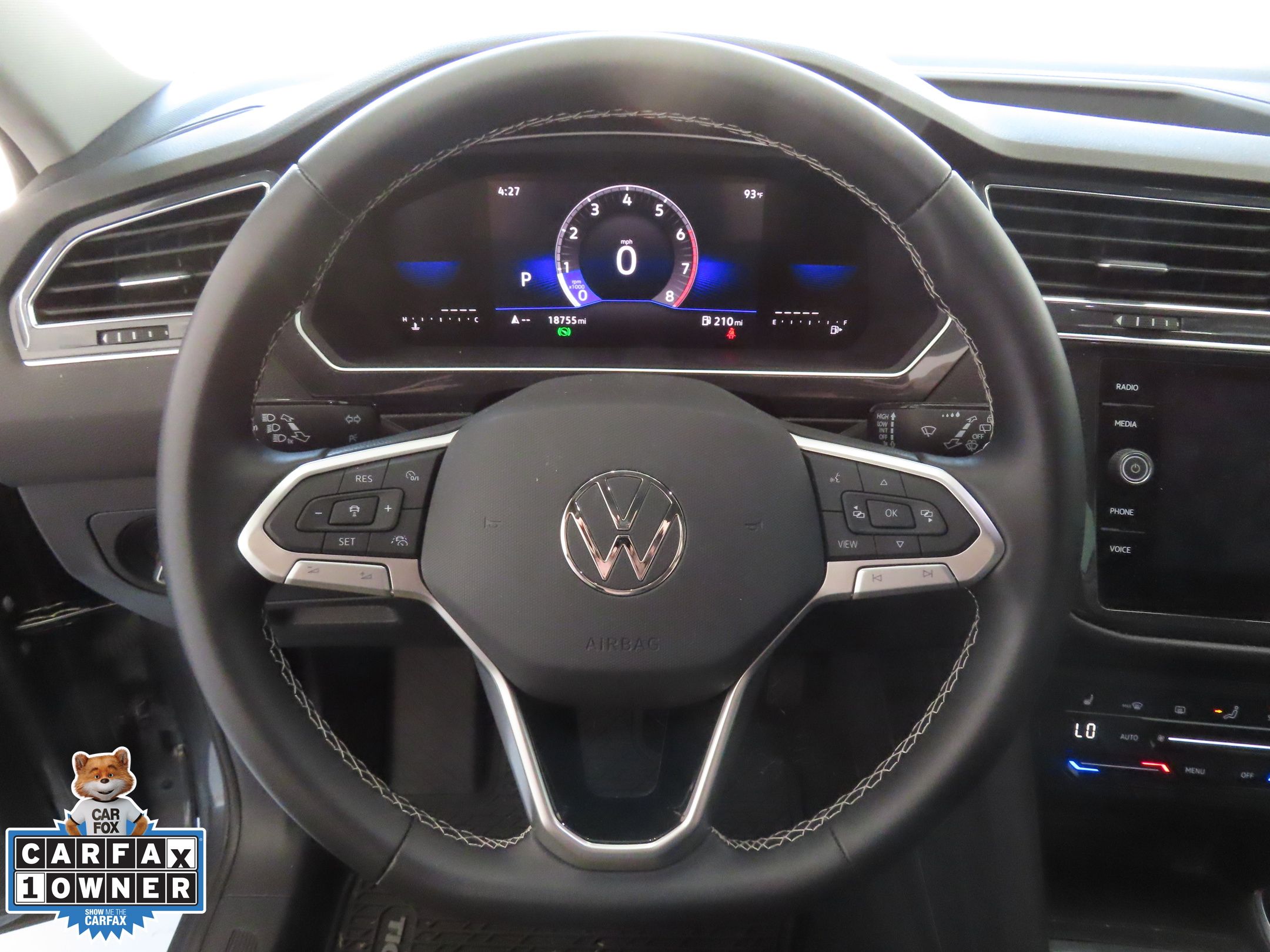 2023 Volkswagen Tiguan SE photo 13