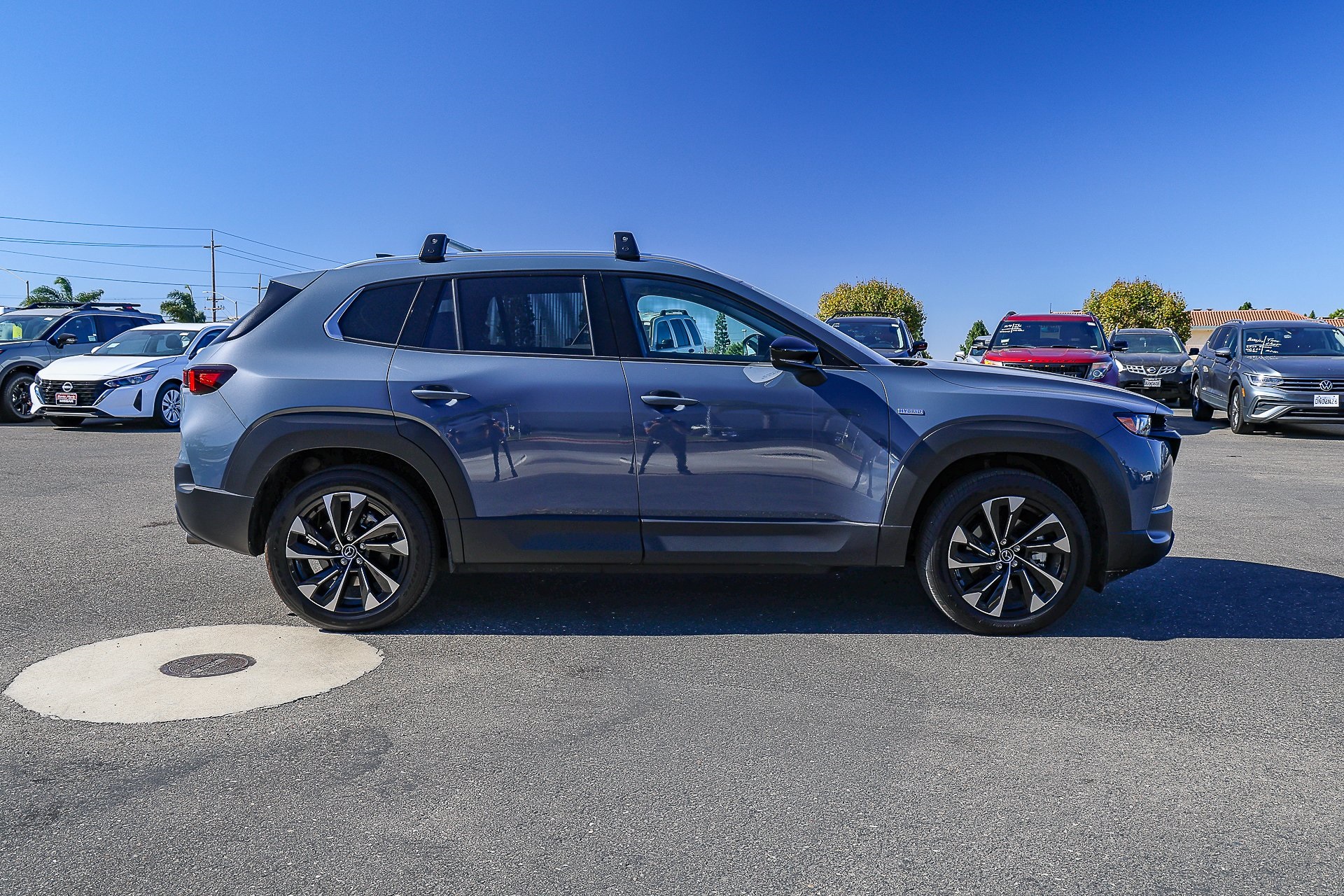 2025 Mazda CX-50 Premium Plus photo 2