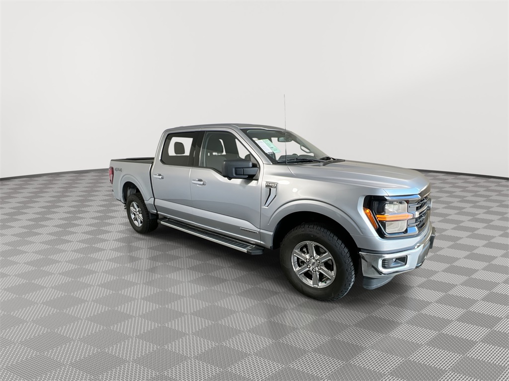 2024 Ford F-150 XLT photo 2