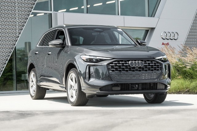 2025 Audi Q5 Premium Plus