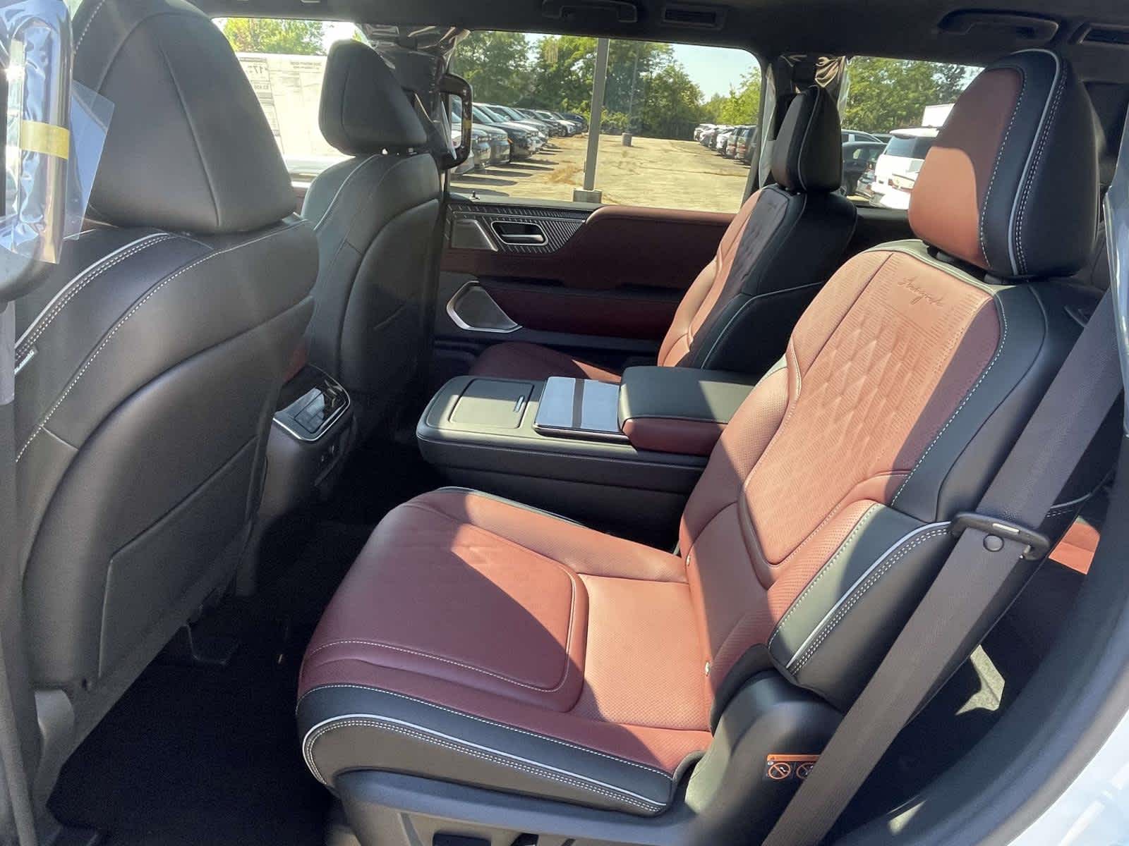 2026 Infiniti QX80 photo 12